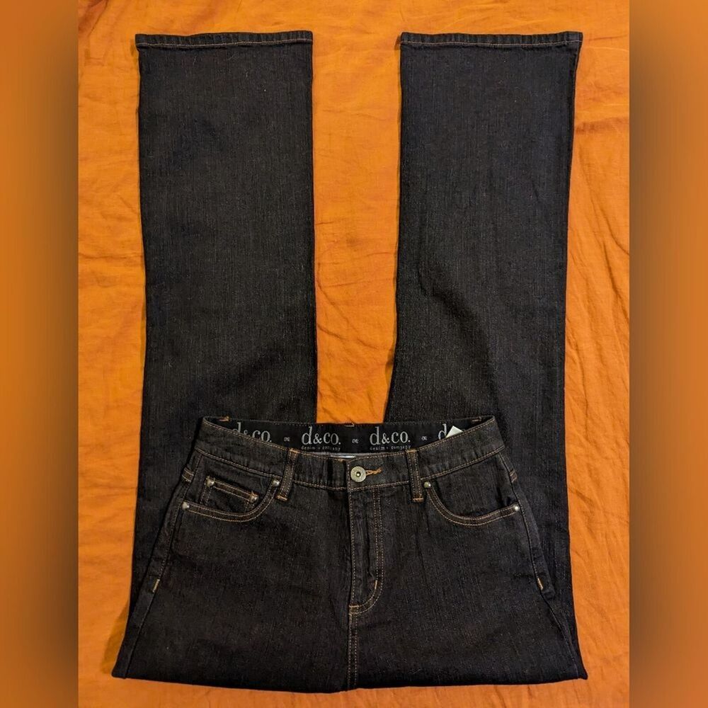 d & Co size 6 straight leg jeans - NWOT